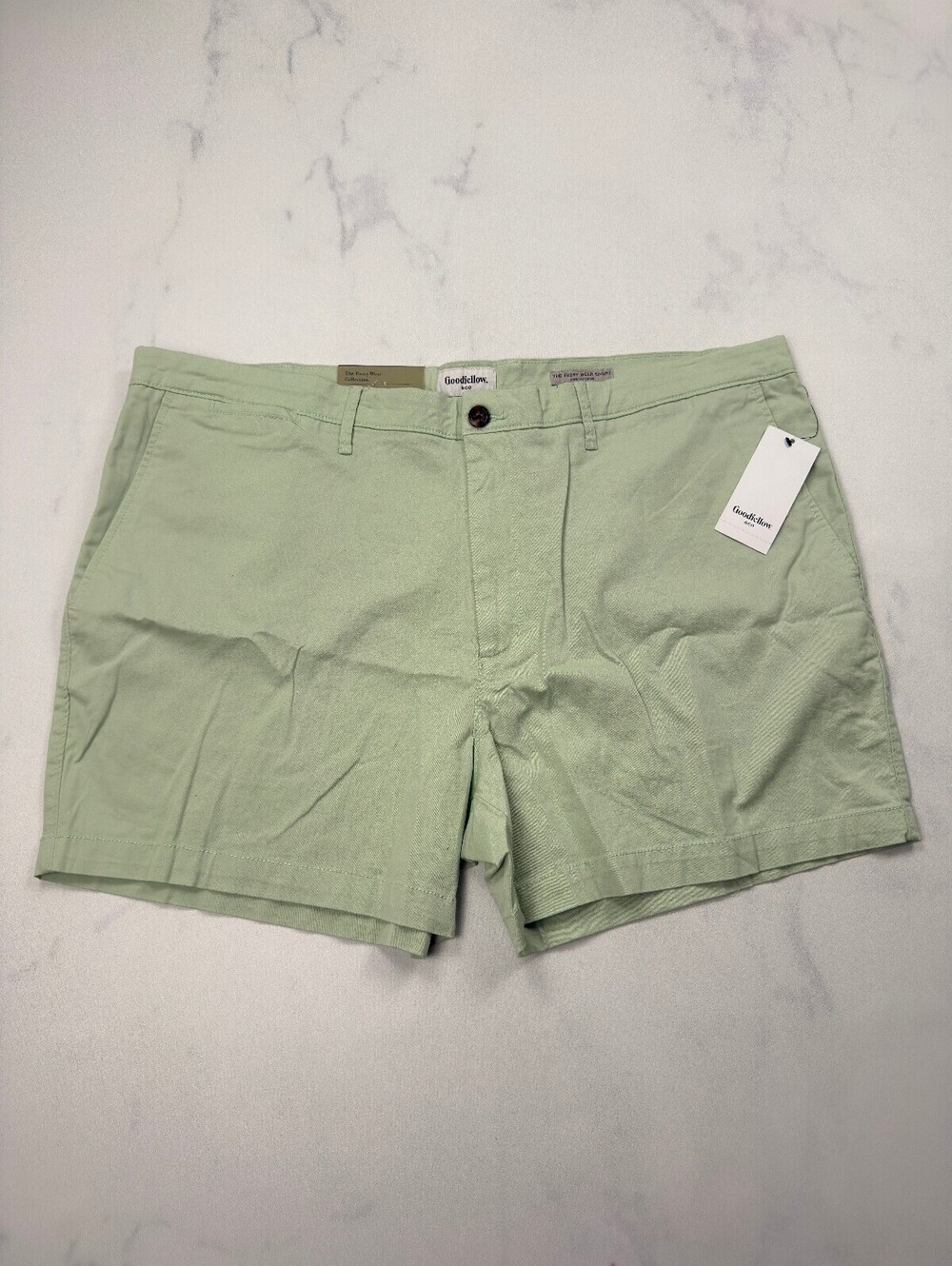 Goodfellow & Co Bermuda Shorts Mint 2010s Minimalist - Mens 42 NWT